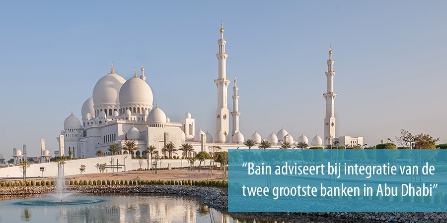 Bain adviseert bij integratie van de twee grootste banken in Abu Dhab Bain adviseert bij integratie van de twee grootste banken in Abu Dhab