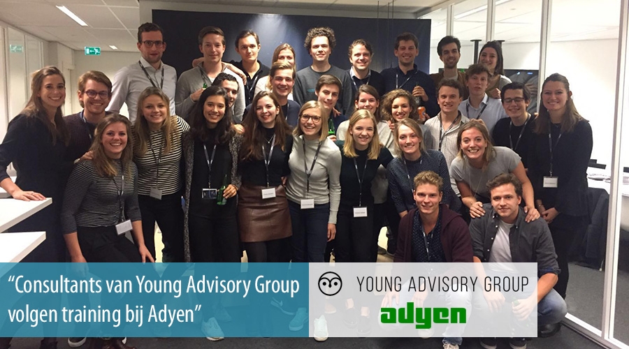 Young Advisory Group consultants volgen training bij Adyen