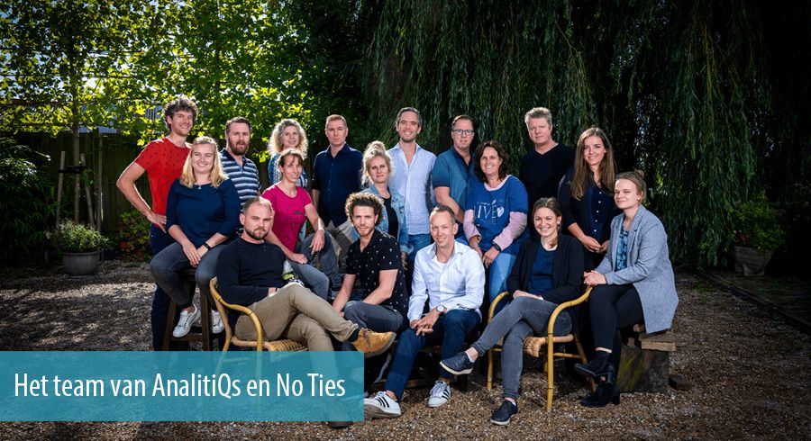 Het team van AnalitiQs en No Ties