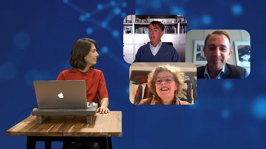 Alexandra Jankovich (SparkOptimus) in discussion with leaders Alexandra Jankovich (SparkOptimus) in discussion with leaders