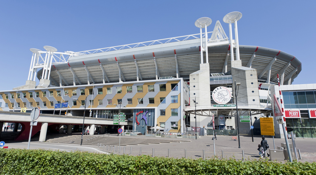 Ajax schakelt KPMG in voor forensisch onderzoek naar Mislintat