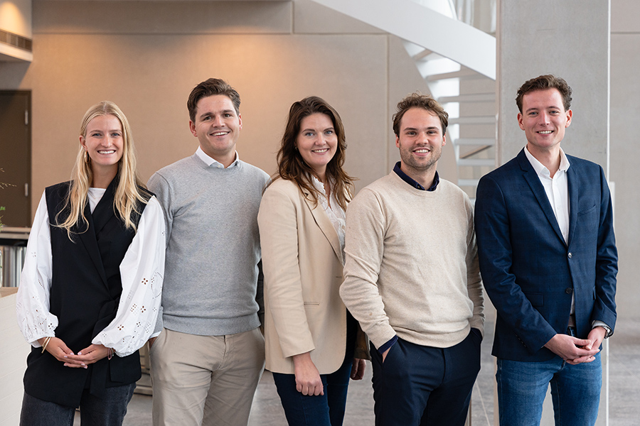 Maud Linthorst, Justus Kreikamp, Charlotte Mattijssen, Sebastiaan van den Berg en Sjors Smits