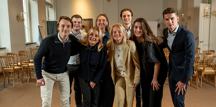 De Kleine Consultant lanceert beurs voor minderbedeelde studenten De Kleine Consultant lanceert beurs voor minderbedeelde studenten