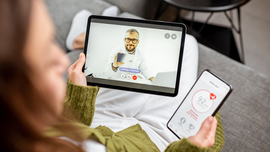 Het gebruik van digitale zorg moet de komende jaren volgens het IZA verder groeien Het gebruik van digitale zorg moet de komende jaren volgens het IZA verder groeien