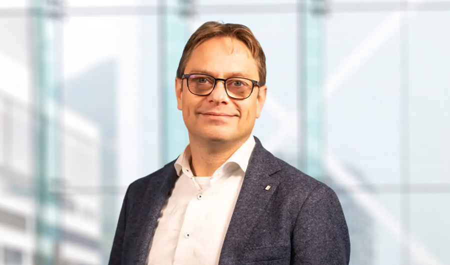 Dick Theisens is oprichter en directeur van Symbol