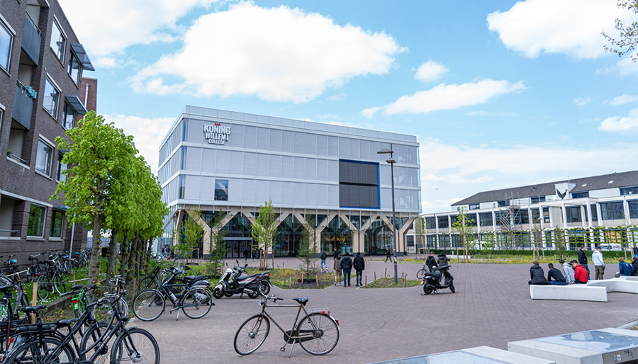 Koning Willem I College kiest met dertigkoppige jury voor nieuwe onderwijstool