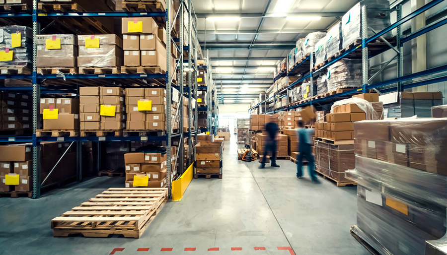 De wisselwerking tussen logistieke processen, WMS-logica en de fysieke inrichting