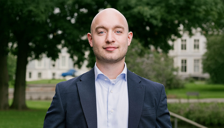 Zes vragen aan Levi Stapper over werken bij Finance Ideas