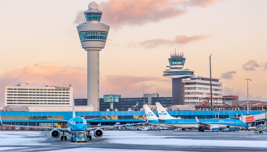Schiphol en KLM schakelen Oliver Wyman in voor evaluatie van winterweerverstoringen