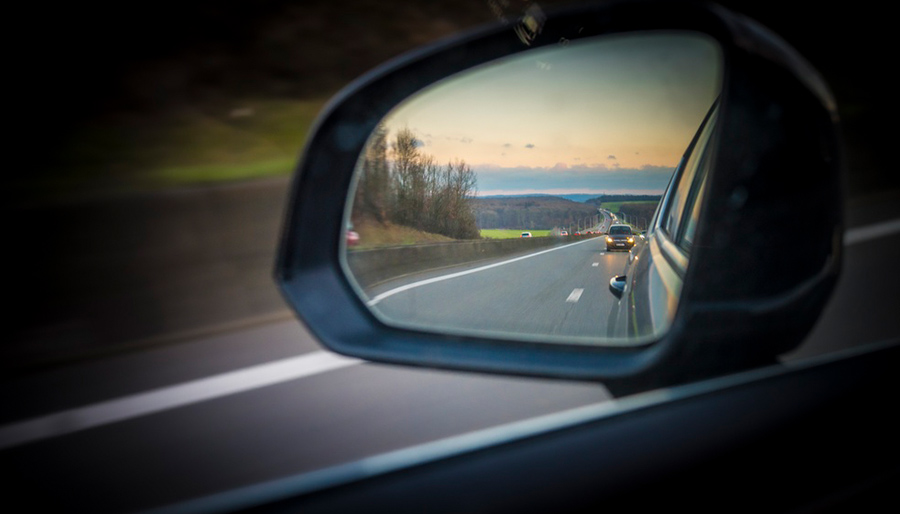 Voorbij de achteruitkijkspiegel: Hoe zet je als woningcorporatie de stap van rapporteren naar voorspellen?