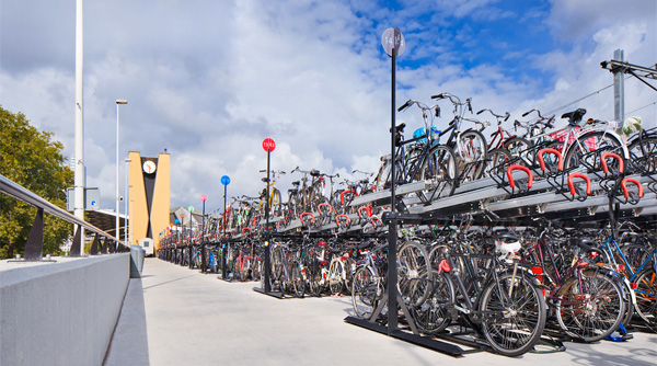 Fietsenstalling bij Station