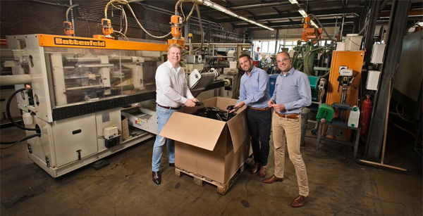 Jeroen en Jasper Bijlsma met eigenaar van VMT Jacco Lammers