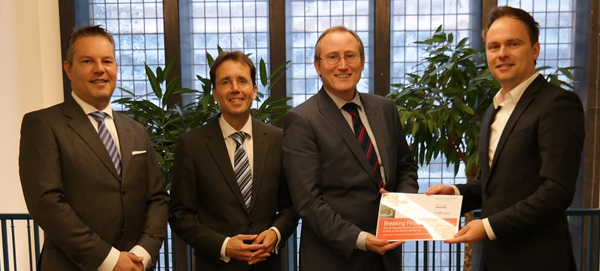 Waasdorp neemt whitepaper in ontvangst