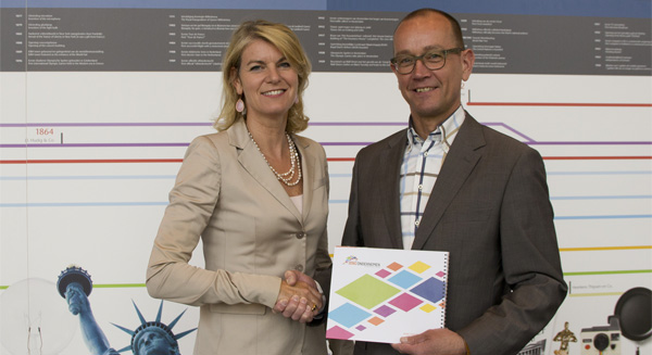 Werknemers van Aon helpen jongeren met ondernemen